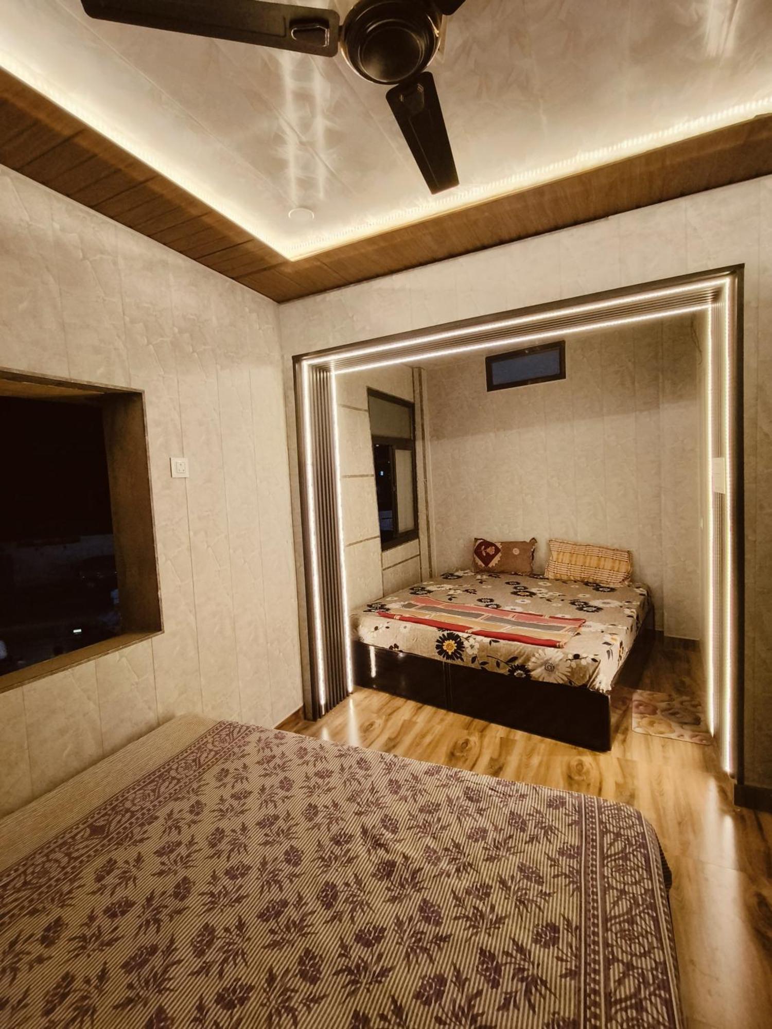 Namo Guest House Only For Indians Varanasi Eksteriør bilde